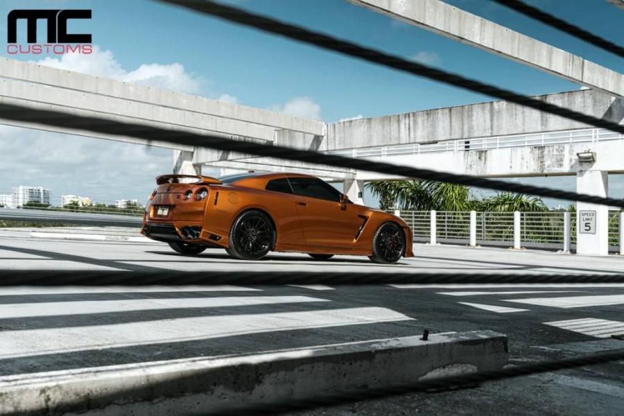  Nissan GT-R by MC Customs on Velos Wheels 2018 года  (фото 9 из 10)